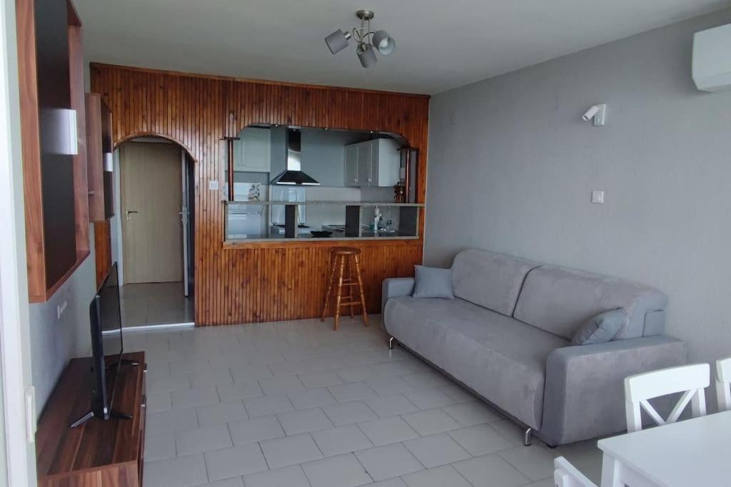 Sea View Flora Apartment Бургас Екстериор снимка