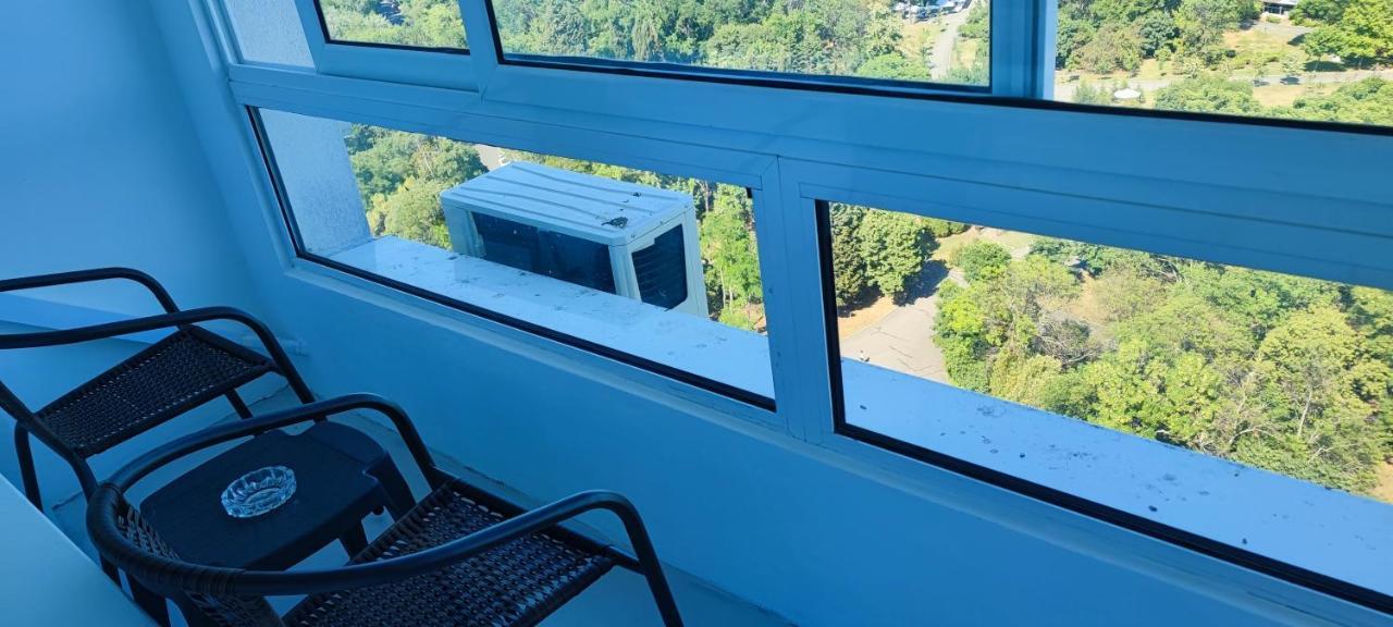 Sea View Flora Apartment Бургас Екстериор снимка